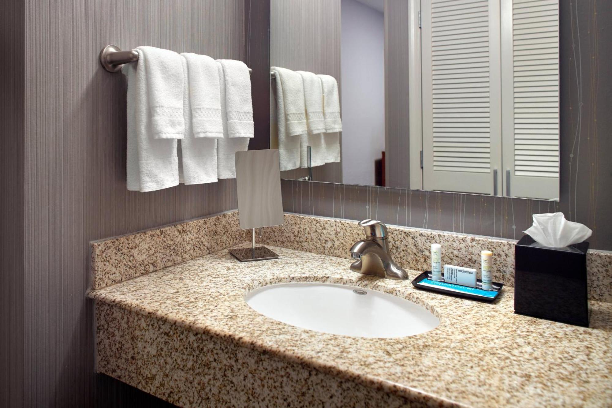 Courtyard By Marriott Fayetteville Dış mekan fotoğraf